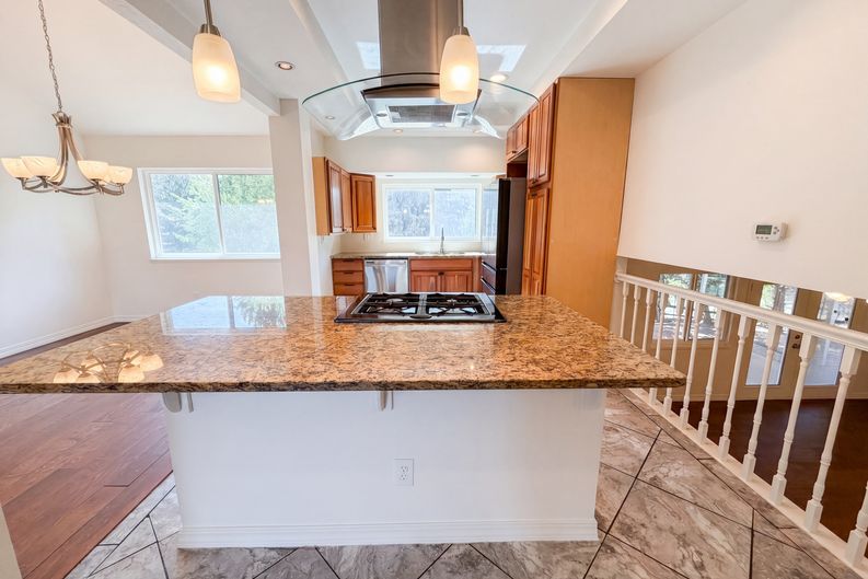 Photo 8 of 40 of 10330 E Weaver Pl, Englewood, CO
