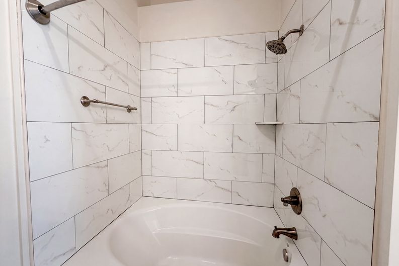 Photo 13 of 25 of 6774 Fairfax Ct, Lithonia, GA