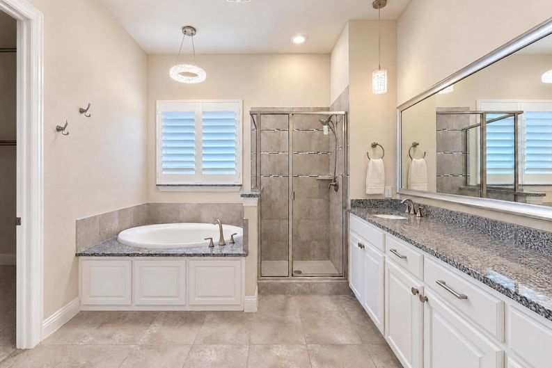 Photo 11 of 23 of 7701 Caddo Cv, McKinney, TX