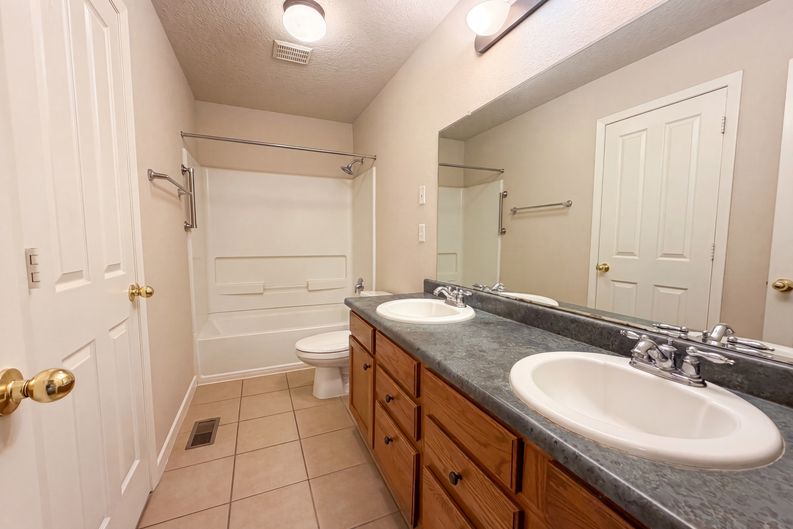 Photo 12 of 23 of 2513 Milagro Ridge Ct NE, Rio Rancho, NM