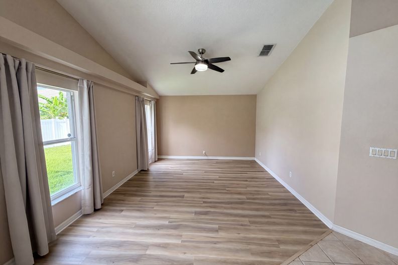 Photo 9 of 31 of 1619 River Birch Ave, Oviedo, FL
