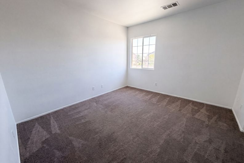 Photo 17 of 28 of 3147 W Lingard St, Lancaster, CA