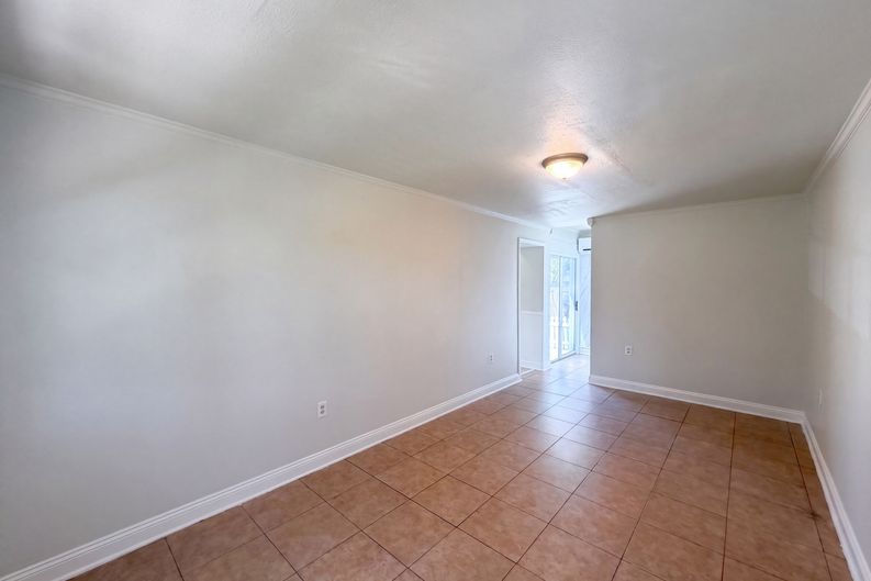 Photo 9 of 19 of 3225 Cleveland Heights Blvd, Lakeland, FL