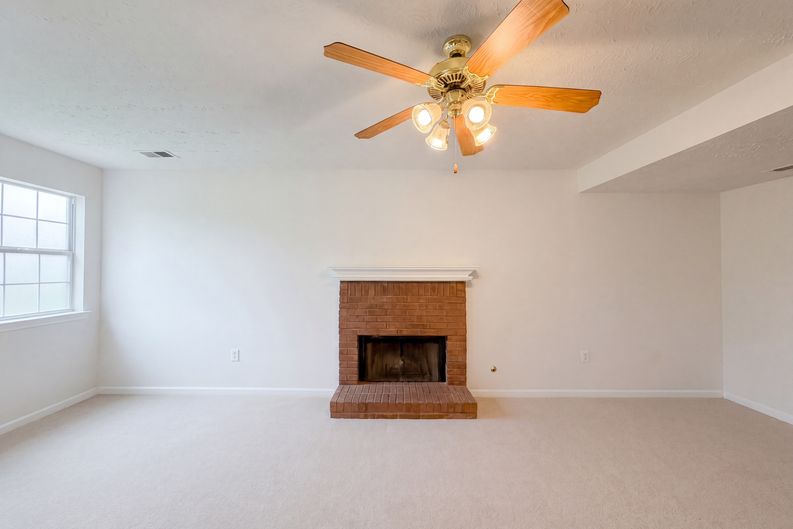 Photo 22 of 32 of 5355 Queen Ester Ct, Ellenwood, GA