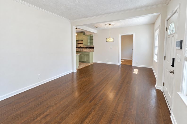 Photo 6 of 23 of 1876 Camellia Dr, Decatur, GA