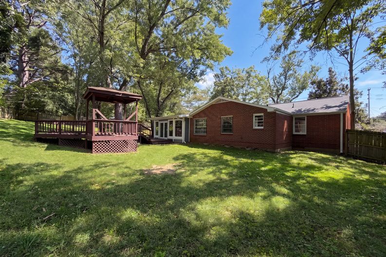 Photo 5 of 26 of 220 Haywood Ln, Nashville, TN