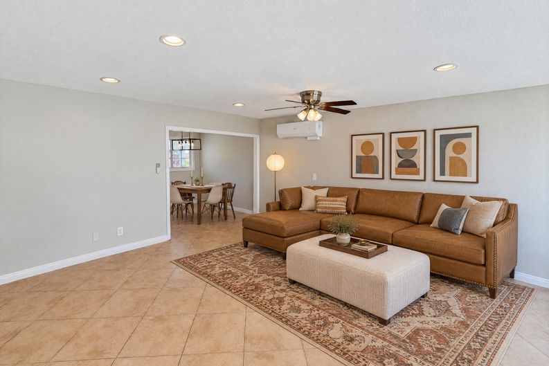 Photo 8 of 15 of 5653 N Viceroy Ave, Azusa, CA