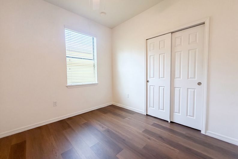 Photo 18 of 47 of 1416 Hickory View Cir, Parrish, FL