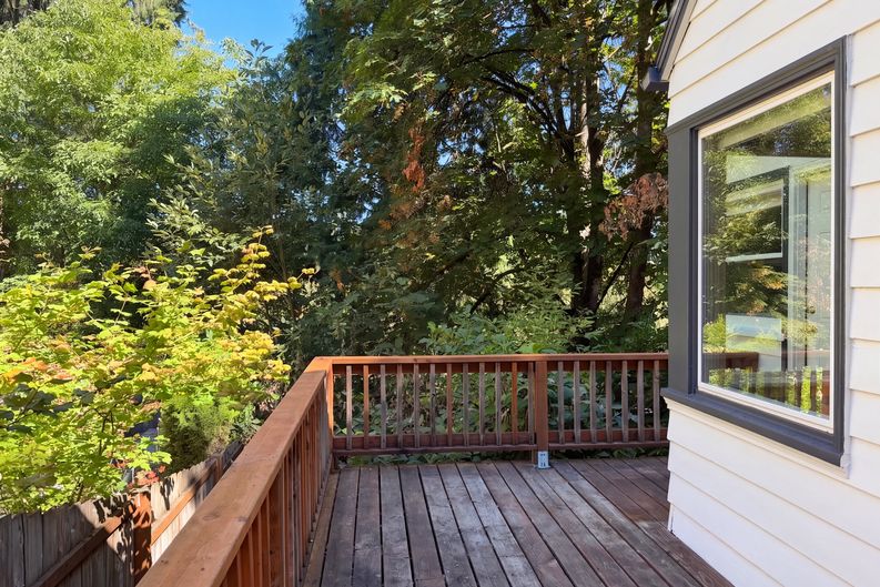 Photo 20 of 26 of 605 Ash St, Lake Oswego, OR