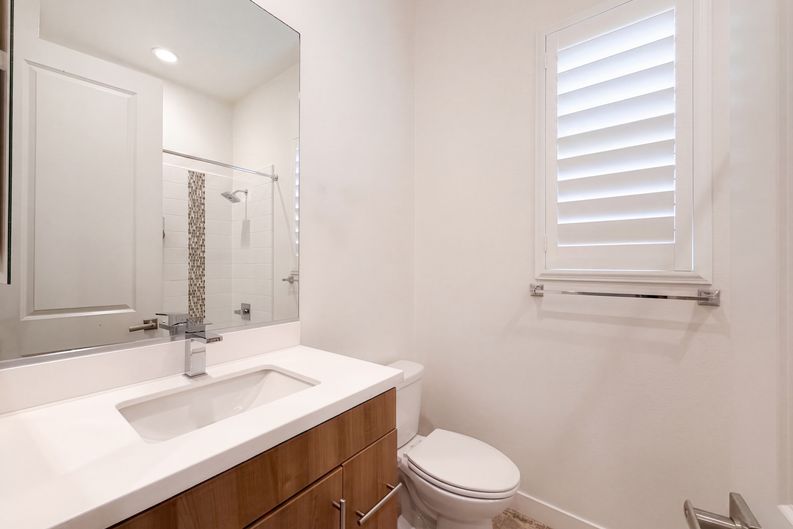 Photo 14 of 37 of 627 E Orange Blossom Way, Azusa, CA