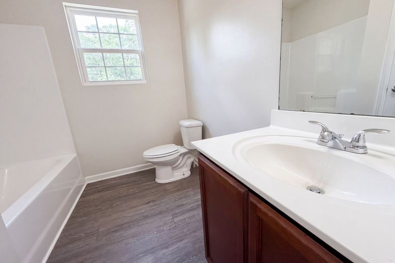 Photo 9 of 29 of 719 Cannonsburg Dr, Duncan, SC