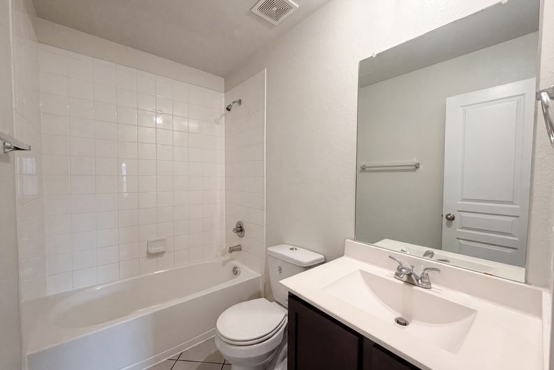 Photo 15 of 22 of 18664 Legend Oaks Dr, Magnolia, TX