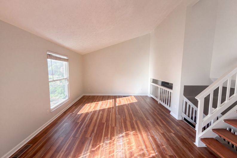 Photo 7 of 24 of 6567 Arborg Ct, Dublin, OH