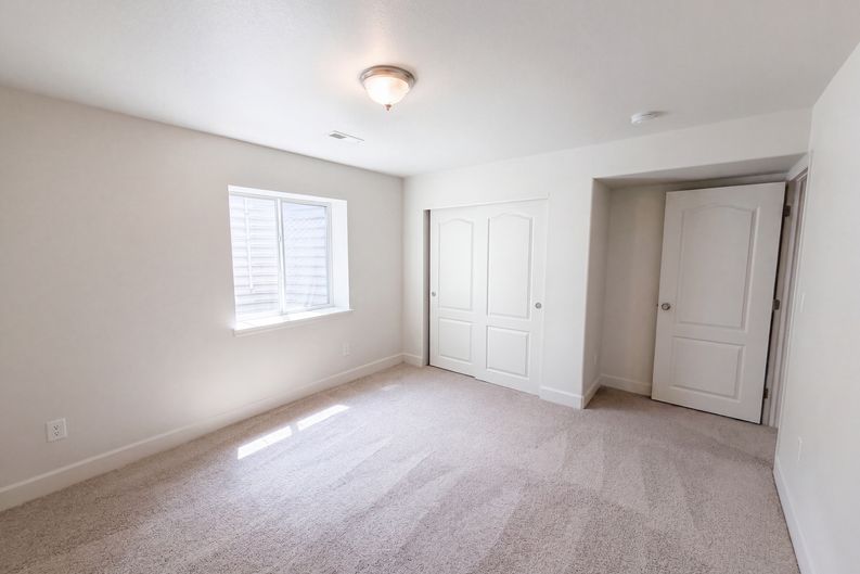 Photo 16 of 40 of 13480 Uinta St, Thornton, CO