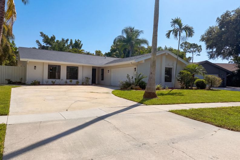 Photo 17 of 22 of 888 Brightwood Way, Wellington, FL