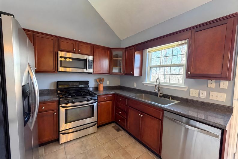 Photo 13 of 26 of 6937 Bucksland Dr, Ooltewah, TN