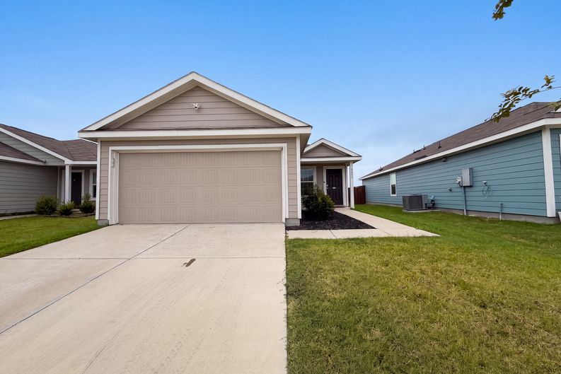 Photo 15 of 20 of 5832 Timber Point Dr, Princeton, TX