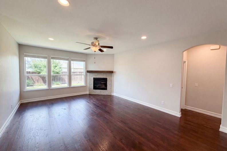 Photo 3 of 20 of 1611 Temperance Way, Wylie, TX