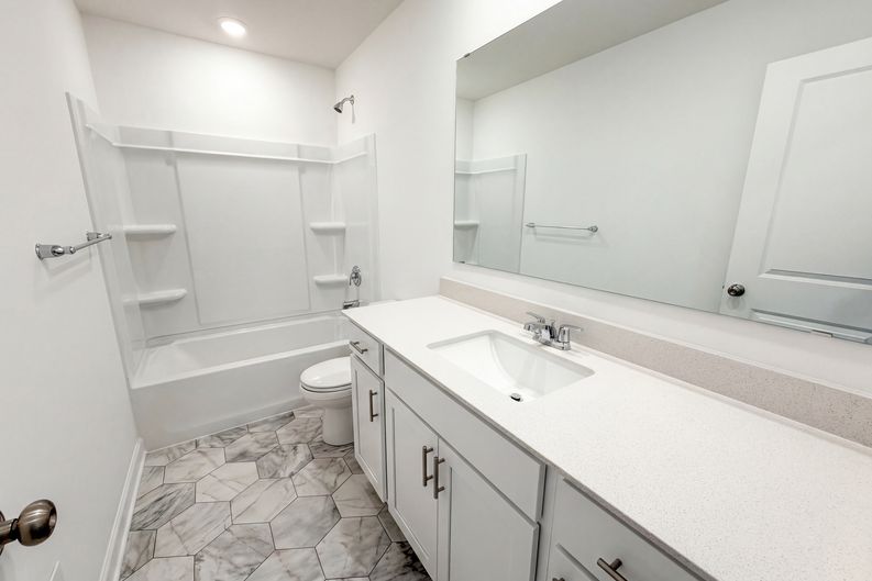 Photo 14 of 22 of 3022 Basswood St, Little Canada, MN