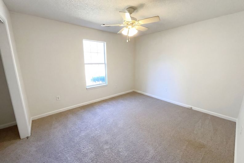 Photo 17 of 18 of 165 Christian Woods Dr, Conyers, GA
