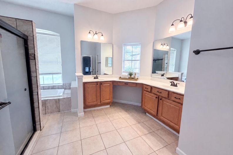Photo 16 of 21 of 845 Songbird Dr, Orange Park, FL