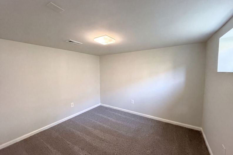 Photo 12 of 22 of 4313 Urn St, Capitol Heights, MD