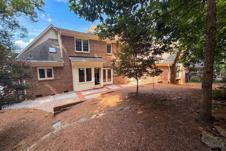 Photo 5 of 29 of 3711 Surry Ridge Ct, Charlotte, NC
