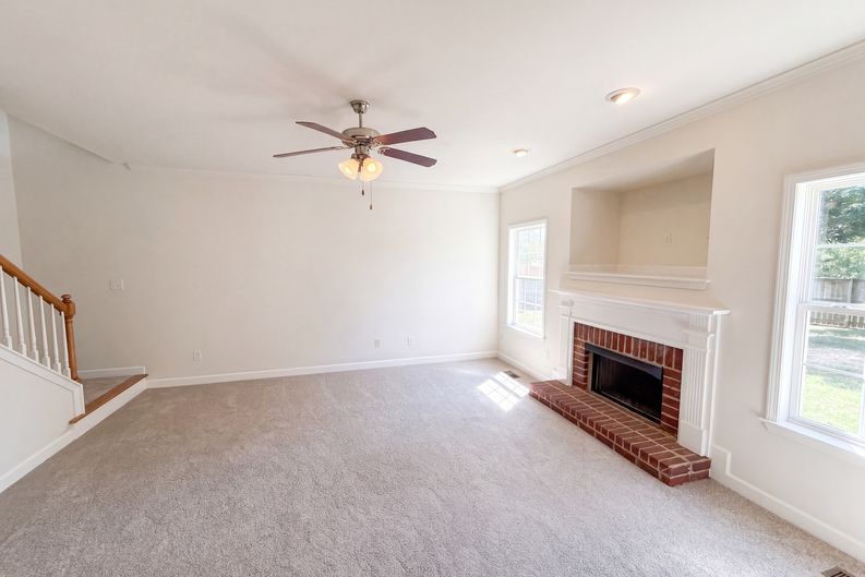 Photo 10 of 31 of 3017 Farmville Cir, Spring Hill, TN