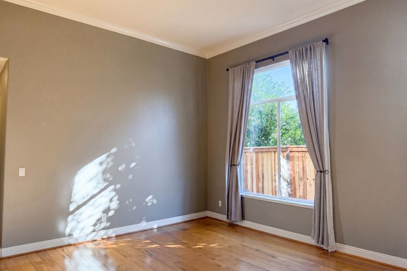 Photo 20 of 51 of 1401 Grey Owl Cir, Roseville, CA