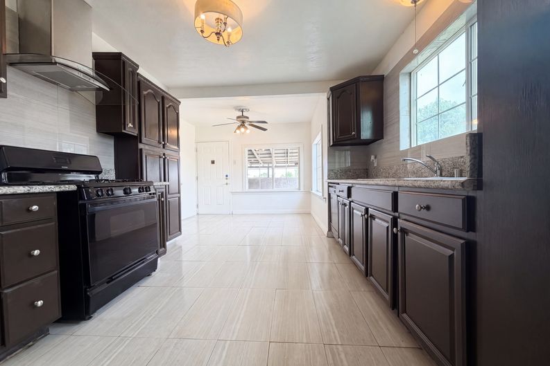 Photo 18 of 42 of 11950 Lee Ave, Adelanto, CA