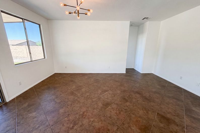 Photo 10 of 32 of 17529 W East Wind Ave, Goodyear, AZ
