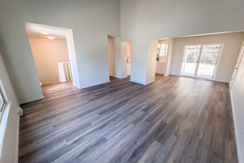 Photo 3 of 23 of 10955 Albion Dr, Thornton, CO