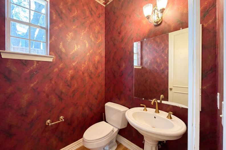 Photo 22 of 27 of 2533 Vista Creek Ct, Garland, TX