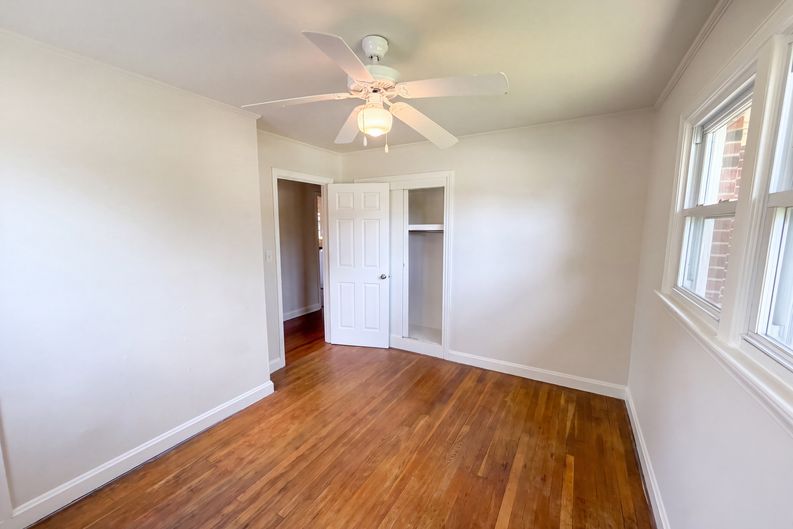 Photo 11 of 18 of 16 Gardenia Dr, Greenville, SC