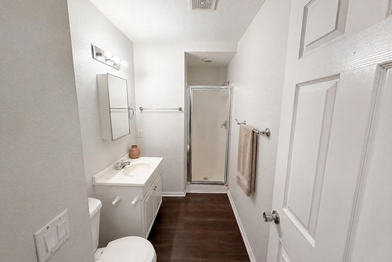 Photo 16 of 20 of 215 Laurel Ln, Hemet, CA