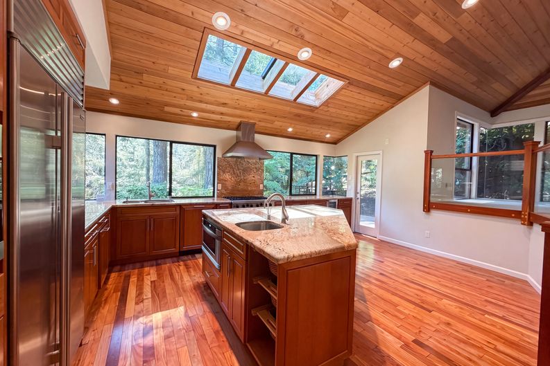 Photo 9 of 47 of 815 Wild Oak Dr, Santa Rosa, CA