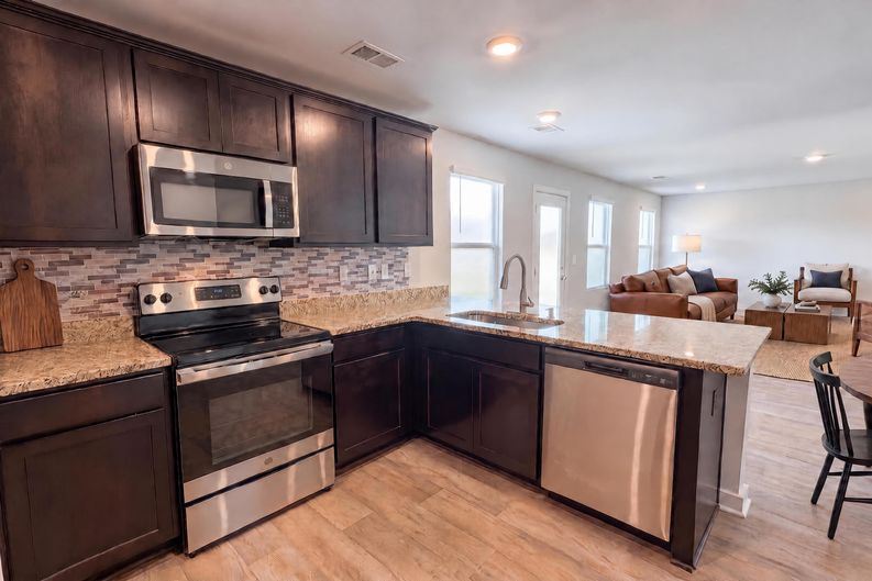 Photo 8 of 34 of 800 Maduro Way, McDonough, GA