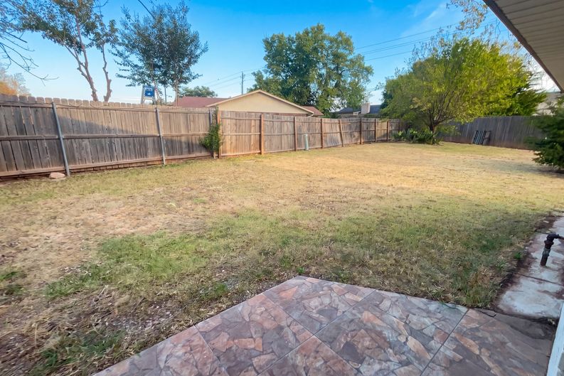 Photo 21 of 23 of 2114 NW 55th St, Lawton, OK
