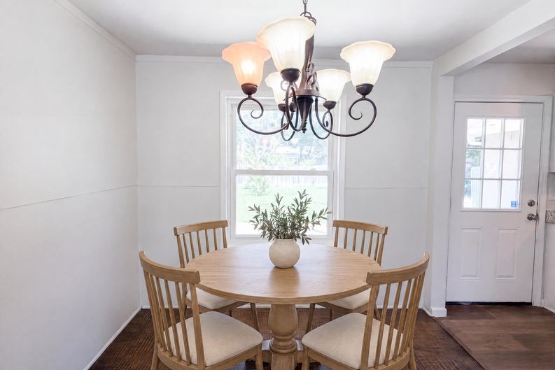 Photo 6 of 20 of 2415 Barnes Bridge Rd, Dallas, TX