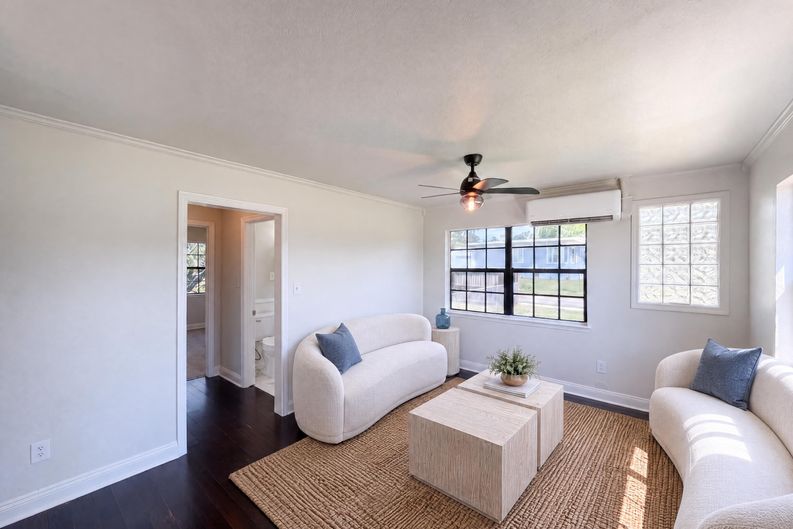 Photo 3 of 19 of 3225 Cleveland Heights Blvd, Lakeland, FL