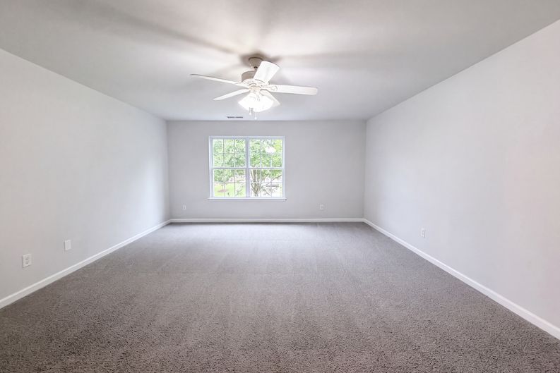 Photo 5 of 18 of 127 Edgington St, Mooresville, NC