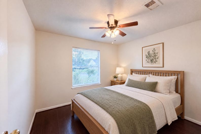 Photo 10 of 16 of 19414 Winding Branch Dr, Katy, TX