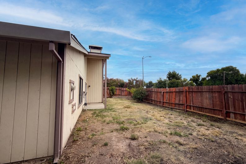 Photo 33 of 35 of 4248 Oberon Ave, North Highlands, CA