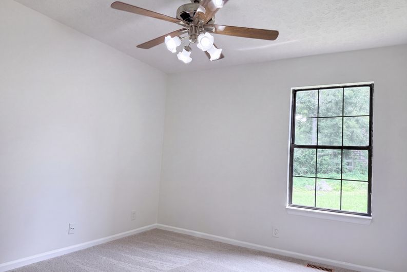 Photo 14 of 16 of 3441 Bridgeton Cv, Antioch, TN