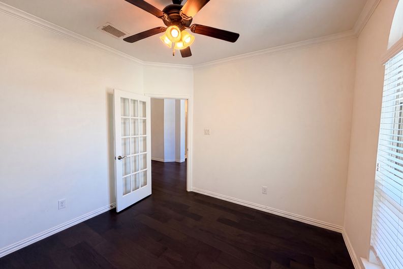 Photo 19 of 34 of 4305 Curlew Ln, Garland, TX