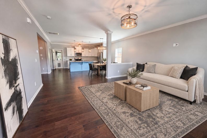 Photo 3 of 19 of 2618 Courtland Dr, Clover, SC