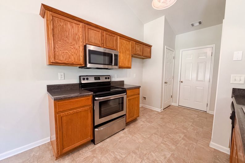 Photo 6 of 18 of 211 Logan Creek Ln, Dallas, GA