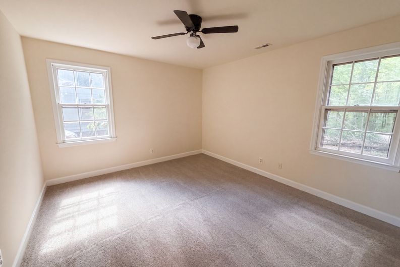 Photo 4 of 16 of 12330 Deerhurst Dr, Midlothian, VA