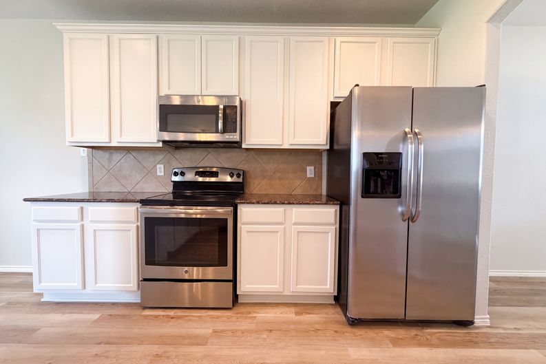 Photo 16 of 21 of 3765 Columbia Dr, Cibolo, TX