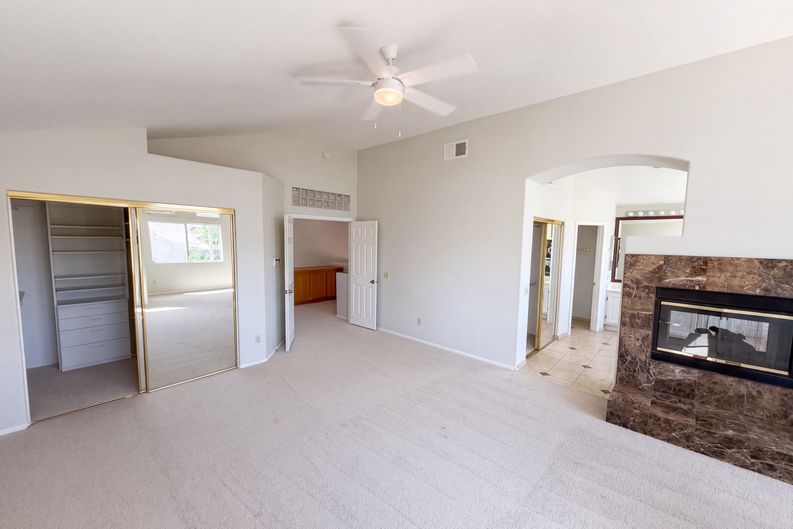 Photo 5 of 25 of 8932 Mesa Oak Dr, Riverside, CA